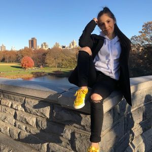 Meet your Posher, Victoria